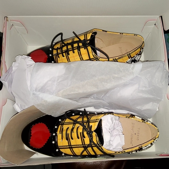 New Betsey Johnson Chunky Oxford Limited-Edition Plaid Sneaker Size 8.5 ❤ - Picture 6 of 10